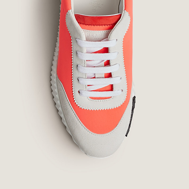 bouncing-sneaker--202143Z R8-